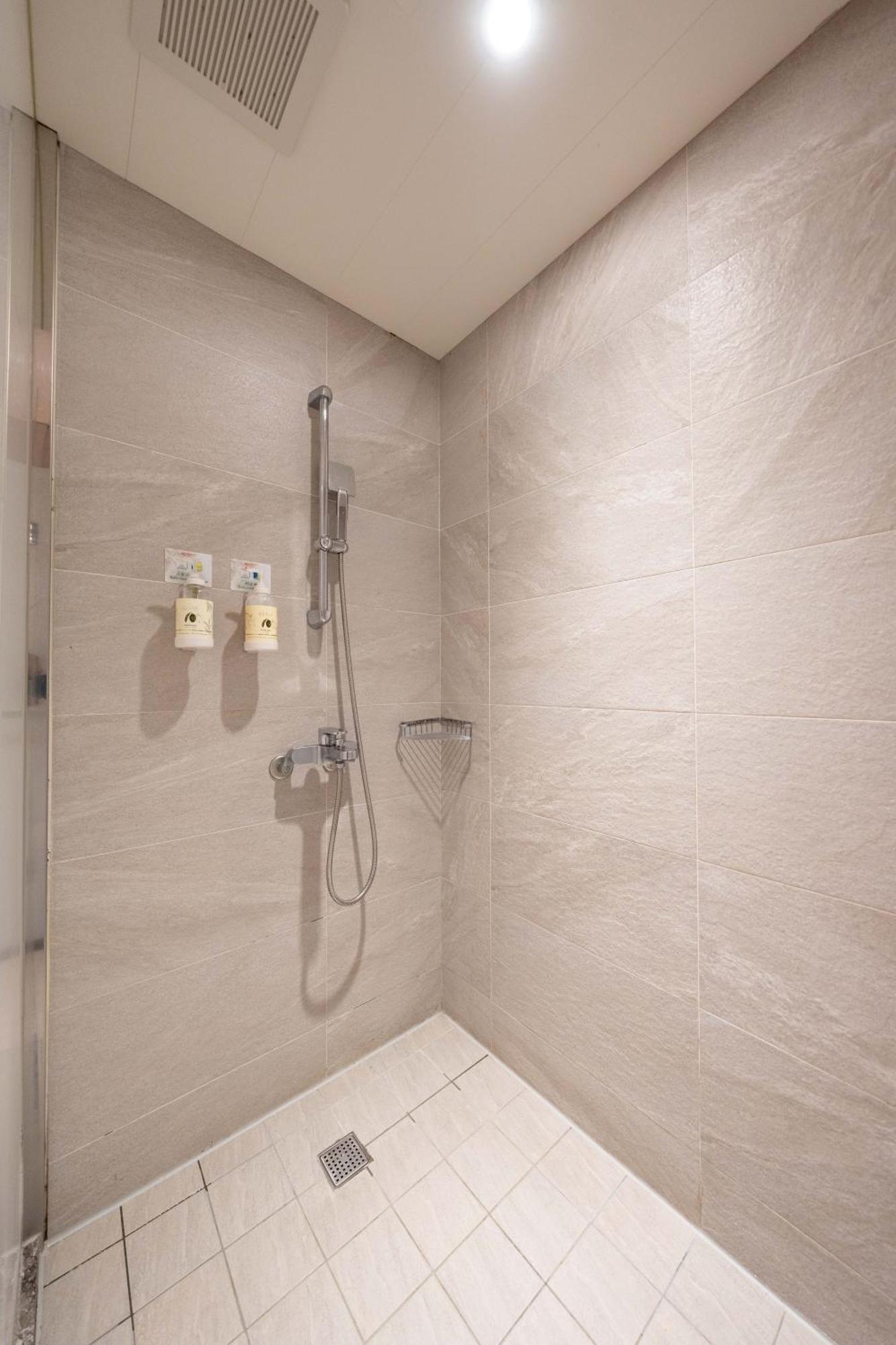 雲富大飯店 Hotel Cloud-Zhongshan Taipei Extérieur photo
